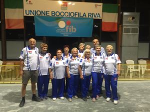 La squadra femminile dell'Unione Bocciofila Riva, vincitrice della Coppa Italia di categoria B. 